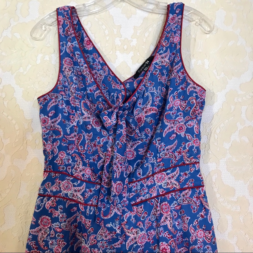 Beautiful romper with front tie bow detail - Picture 4 of 6